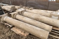 Columnas en travertino